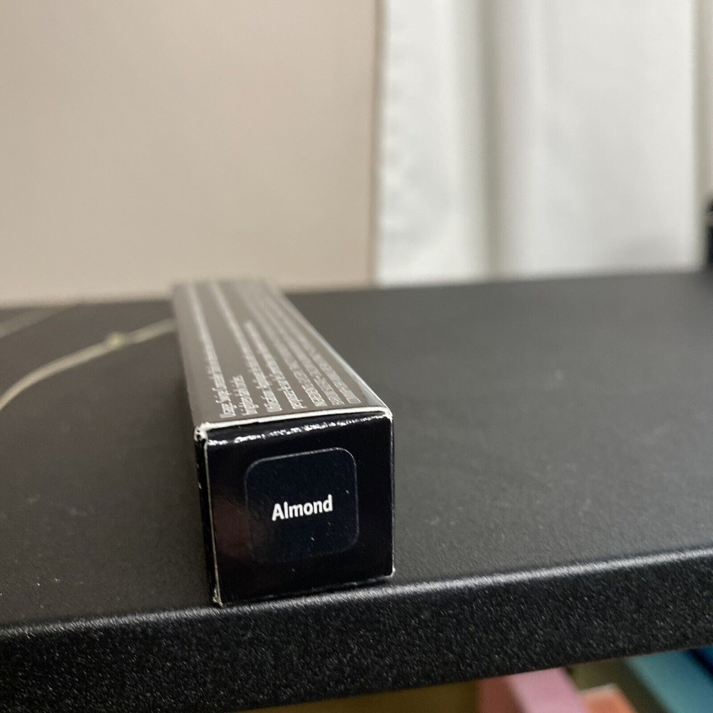 Bobbi Brown Skin Concealer Stick 0.1oz/3g Full Size - NEW in Box - Almond - Picture 2 of 3